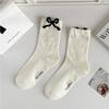 Calcetines con Lazo para Mujer, Calcetines de Media Caña para Primavera y Verano, Calcetines Largos Delgados Absorbentes del Sudor, Calcetines Versátiles Trendy Zhuji en Blanco y Negro