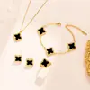 Novo Conjunto Coreano Japonês Flor de Lis com Diamantes Melhores Amigos Moda Estilo Levemente Luxuoso Conjunto de Quatro Peças Venda Quente Transfronteiriça Joias Atacado