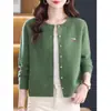 Chaqueta de punto para mujer de mediana edad, otoño e invierno 2025, suelta, a la moda, talla grande, suéter cárdigan, top de manga larga para mujer