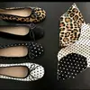 Zapatos de Salón Planos de Boca Baja con Lazo de Lunares Estilo Francés para Mujer, Modelo Nuevo Primavera 2026, Elegantes Zapatos Planos Retro con Estampado de Leopardo y Punta Redonda