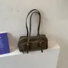 Moda transfronteiriça, bolsa de ombro minimalista em camurça, design de nicho estilo coreano, bolsa almofada para o dia a dia, acabamento fosco de alta qualidade, bolsa de axila