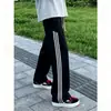 Pantalones juveniles geniales de tres rayas para hombre, pantalones deportivos casuales de pierna recta con caída, estilo americano para otoño