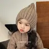 Gorro de Bebé Otoño e Invierno Nuevo Gorro de Lana Hombres y Mujeres Bebé Cálido Lindo Gorro Puntiagudo Versátil Gorro Tejido con Protección para las Orejas