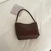 Bolso de Hombro de Gran Capacidad para Mujer 2026 Verano Nuevo Elegante para Viajes de Negocios de Alto Valor Único Color Sólido Bolso Cubo de Moda