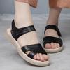 Sapatos de Mãe Verão Novas Sandálias Sapatos Femininos Solado Macio Confortáveis Sapatos Femininos de Meia-Idade Moda Casual Sandálias de Velcro para Pessoas de Meia-Idade e Idosas