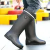 Botas de lluvia nuevas para hombre de primavera-verano hasta la pantorrilla, impermeables, antideslizantes, resistentes al desgaste, con forro de felpa, adecuadas para el trabajo, la pesca, el lavado de autos y el uso en la cocina