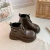 Botas Martin Infantis, Novo Estilo Outono/Inverno, Botas de Couro Esculpido Estilo Britânico para Meninas, Antiderrapantes, Duráveis, Botas de Cano Curto Versáteis para Meninos
