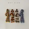 Bufanda para Niños Otoño e Invierno Elegante Rayas Bloques de Color Calentador de Cuello Moda Infantil de Invierno Tendencia Pequeña Etiqueta Polaina de Cuello Tendencia