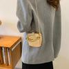 Ins Celebridad de Internet Bolso de Metal para Mujer 22 Nuevo Nicho Cadena Hombro Cruzado Boca Sobre Rojo Elegante Portátil Bolso de Noche