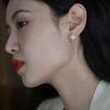 Nicho Estilo Francés Retro Corte Perla Incrustada Clip para la Oreja Pendientes para Mujer Estilo Chanel Elegantes de Lujo Ligero de Gama Alta Pendientes