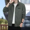 Jaqueta de Veludo Cotelê Masculina 2025 Primavera e Outono Nova Listrada Casual Versátil Tops Tendência Jovem Jaqueta Roupa Masculina