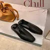 ¡Encuentra Stock de Fábrica en Línea! Mocasines Minimalistas Slip-On de Cuadrado con Corte Diagonal Estilo Mamá Uva para el Trayecto