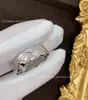 Anel Chanel-Style Coco com Diamante em Forma de V Dourado Versão Alta Versão Larga e Estreita Zircônia Cúbica em Forma de Diamante CNC Moda Versátil Anéis de Casal