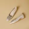 Novos Sapatos Femininos de Primavera e Outono com Elevação Oculta de Altura, Estilo Francês, Bico Quadrado com Strass Salto Médio Slip-on Decote Baixo Salto Alto Sapatos Individuais para Mulheres
