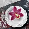 Adorno de Cabeça Simulado de Orquídea Cymbidium com Flores Materiais Artesanais DIY Corsage Flor de Pulso Caixa de Presente Decoração de Casamento