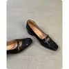 Primeira reunião Temporada sola macia Sapatos franceses de um só piso femininos salto escondido bico quadrado temperamento sapatos de trabalho com saia sapatos Mary Jane retrô