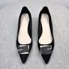 Saltos altos de couro macio estilo francês, confortáveis e não abrasivos, saltos grossos femininos, novo estilo 2026, perfeitos com vestidos, scarpins de salto médio, sapatos elegantes e versáteis