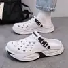 2026 Nuevos Zapatos de Verano con Suela Gruesa y Agujeros para Hombre, Sandalias de Playa Cerradas Transpirables Casuales, Chanclas de EVA para Uso en Exteriores