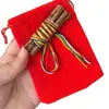 Ramas de Madera de Melocotonero Viejas con Cuerda de Cinco Colores Adornos de Rama de Madera de Melocotonero para Dormitorio y Coche, Ramas de Madera de Melocotonero con Bolsa de Terciopelo del Sudeste para Atraer Flores de Melocotonero