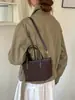 Bolsa de Mão Retrô Simples de Luxo Leve Japão Coreia Bolsa Saco Feminina Outono Estilosa Versátil para o Dia a Dia Ombro Único Transversal