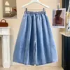 Toma real de pantalones de mezclilla con cordón de retazos a cuadros artísticos estilo japonés para tallas grandes para mujer, primavera, corte holgado, adelgazantes, con caída, pierna ancha, tipo falda-pantalón