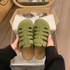 Sandalias Perforadas de Gamuza Estilo Romano para Mujer, Nuevo Modelo de Verano con Suela Suave, Pantuflas de Punta Cerrada, Zuecos, Zapatos con Agujeros
