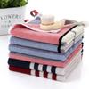 Venta al por mayor de fábrica toalla cuadrada 35*35 suave absorbente engrosada toalla pequeña puesto cuadrado supermercado toalla para babas