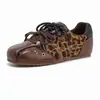 Zapatillas de entrenamiento gruesas de color block Gu Yun, estilo alemán, para mujer, nuevo modelo otoño 2026, doble cordón, versátiles, hacen que los pies parezcan más pequeños, zapatillas deportivas casuales