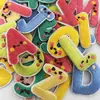 Parches Bordados de Letras Inglesas Pequeñas y Coloridas Versión Q Transfronteriza Decoración Termoadhesiva para Manualidades Infantiles Accesorios al por Mayor