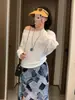 Shuangtian 2026 Primavera Nova Roupa Feminina Plus Size 100kg Casual Versátil Ombro a Ombro Manga Longa Blusa Camiseta 9321