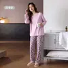 [100% Algodón] Conjunto de pijama largo de manga larga y pantalón largo para mujer con cuello redondo y estampado de leopardo, adecuado para usar como ropa de estar o como prenda exterior, nuevo estilo casual de otoño