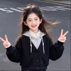 Colección Primavera/Otoño 2026: Conjunto de Dos Piezas para Niña con Sudadera de Diseño Falso de Dos Piezas y Jeans de Moda Estilo Coreano