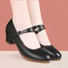 Sapatos Femininos Casuais de Moda Nova Primavera e Outono de 2026, Bico Redondo, Fivela de Uma Tira, Sapatos de Salto Baixo com Boca Rasa, Transfronteiriços