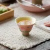 Xícara de Chá Cerâmica Pintada à Mão com Rosa e Pé Alto para Uso Doméstico, Borda em Formato de Flor, Xícara de Degustação, Conjunto de Chá Kung Fu, Xícara de Mestre para Casa