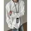 Moletom pesado cinza com estampa floral branca estilo americano para homens, camiseta de manga longa de outono com corte cleanfit desconstruído no ombro direito, camiseta básica de camada interna