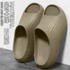 Chinelos de Sola Grossa para Homens, Novo Modelo Verão 2026, Antiderrapantes, Resistentes ao Desgaste, Suporte Confortável para o Arco do Pé, Não Cansam os Pés, Sandálias de Eva