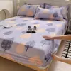Sábana Bajera Ajustada de Algodón Cepillado Engrosado, Universal para Todas las Estaciones, Estampada, Completamente Cerrada, Resistente a la Suciedad, Cubre Cama Antideslizante de Algodón, Funda Protectora, Juego de Tres Piezas