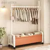Arara de Chão Personalizável para Casa e Dormitório com Cesta e Rodas, Cabideiro Móvel para Quarto, Armazenamento Interno para Roupas, Toalhas, Chapéus