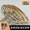 Pulseras Retro Europeas y Americanas para Mujer, Acero Inoxidable de Alta Gama con Diseño Hueco Incrustado de Circonita, Joyería de Mano Simple y Versátil, Disponible Exclusivamente para Ventas Transfronterizas