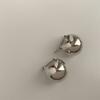 Pendientes de bola de diseño de moda coreana personalidad de alta gama retro francés temperamento frío pendientes esféricos chapado en cobre oro real