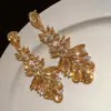 Brincos Pendentes Gota d'Água com Diamantes e Tachas Prateadas, Estilo Palaciano Retrô Europeu e Americano, Brincos Versáteis, Brincos de Luxo Leve e de Alta Qualidade