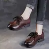 Zapatos casuales hechos a mano para mujer de cuero suave estilo vintage, nuevo modelo otoño 2026, con cordones, punta redonda, suela plana, corte profundo para madres