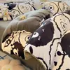 Conjunto de Roupa de Cama de Leite Fleece Estampado de Quatro Peças para Outono e Inverno Lençol de Elástico Quente Espessado Estilo Conjunto de Três Peças para Dormitório de Estudante Roupa de Cama Fofa