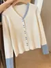 Suéter cárdigan chaqueta de punto de manga larga con cuello en V de color contrastante para mujer, estilo coreano holgado de principios de otoño, top versátil, moderno y delicado