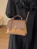Bolsa de Mão para Mulheres, Nova Bolsa de Ombro Versátil Outono/Inverno 2023, Bolsa Transversal de Commuter Nicho Retrô, Estilo Nicho Coreano