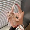 Bolsa de Hombro Única para Mujer 2026 Primavera Nuevo Estilo Transfronteriza, Versátil y de Gama Alta, Bolso Pequeño de Gran Capacidad, Bolso Cruzado Tipo Cubo