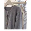 Chaqueta cárdigan de punto de manga larga elegante y versátil de estilo coreano para otoño e invierno al por mayor para mujer para usar como capa exterior