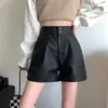 Shorts de cuero negro para mujer, adecuados para otoño e invierno, nueva moda 2026, aptos para figuras petite, cuero PU, de cintura alta, línea A, shorts tipo bootcut de pierna ancha