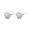 Pendientes de Flor de Perla de Celebridad en Línea Estilo Retro Francés Pendientes de Flor Blanca Elegantes Ligeros de Lujo Simples Pendientes de Pétalo para Mujer