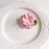 Broche Hecho a Mano Camelia Flor de Ganchillo Hilo Pin DIY Flor Roja Pequeña Linda Accesorio de Pecho Adorno Producto Terminado
